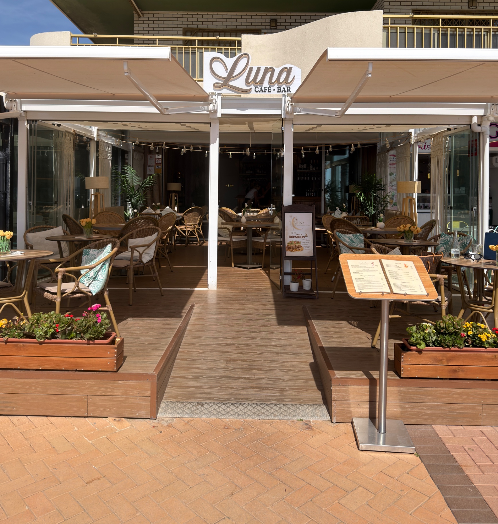Luna Café - Bar